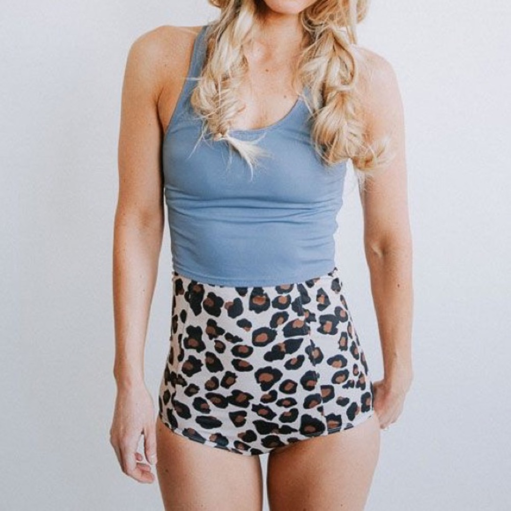 ISO *extended* waist bottoms!